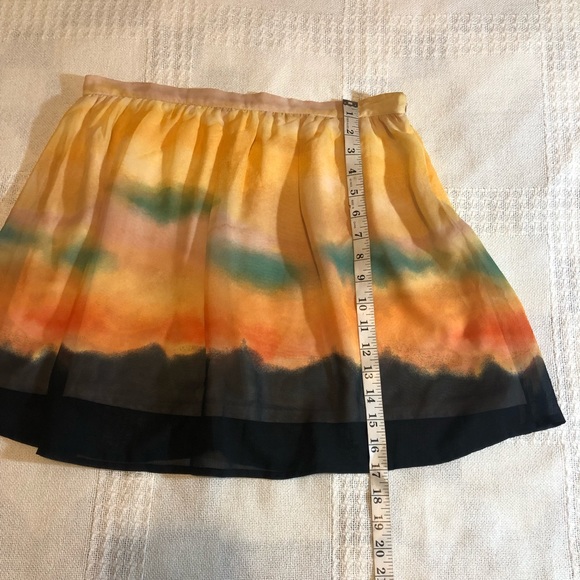 Beautiful women’s summer skirt! - Picture 9 of 11